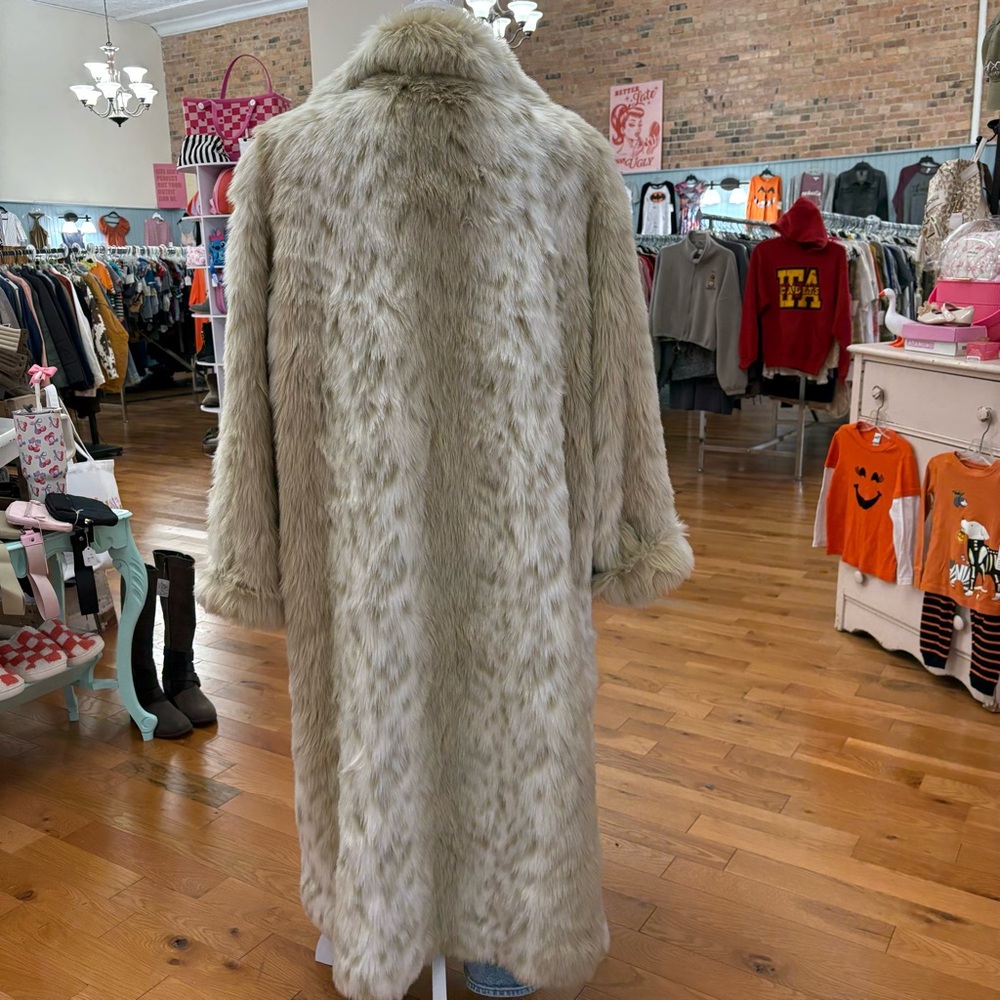 Dennis Basso Full Length Faux Fur Coat Size 1X - Picture 3 of 9